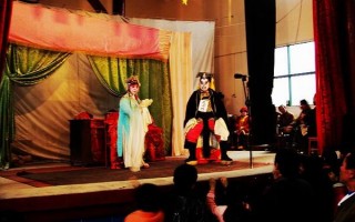 60岁以上在横店当群众演员，横店做群演一个月挣多少